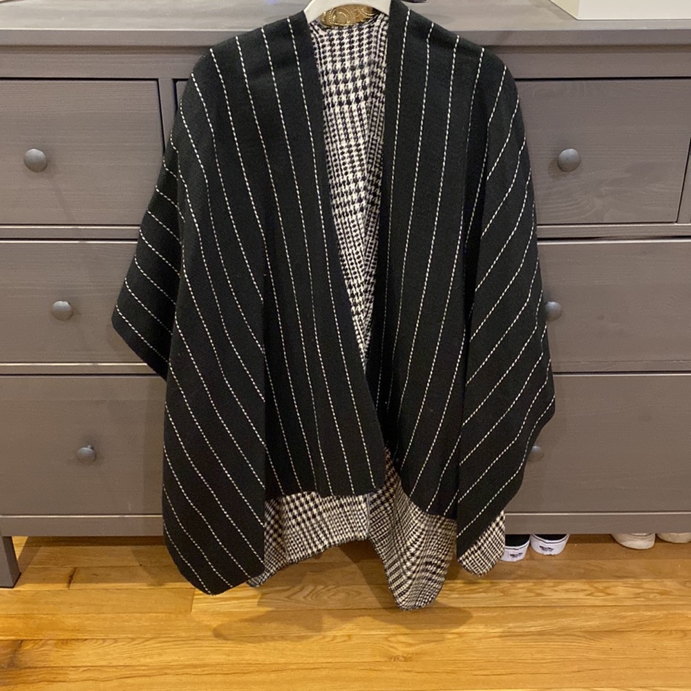 Reversible Cape - Picture 4 of 5